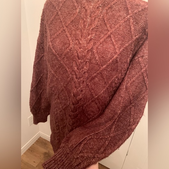 Beautiful sweater turtle neck - Picture 3 of 5